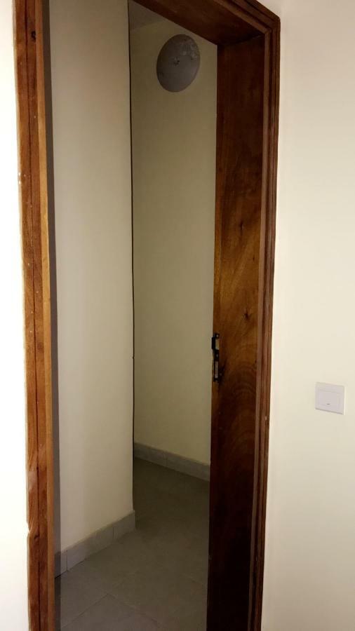 Essowe-sim Apartment Dakar
